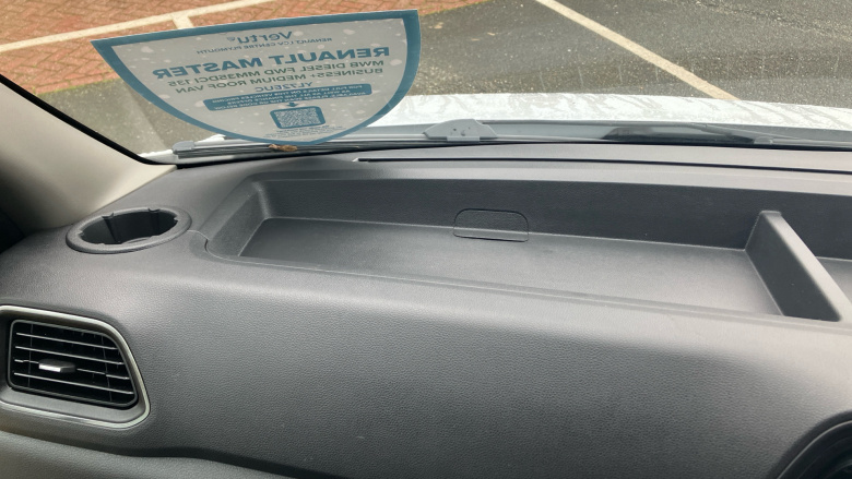 Renault Master Mwb Diesel Fwd MM35dCi 135 Business+ Medium Roof Van